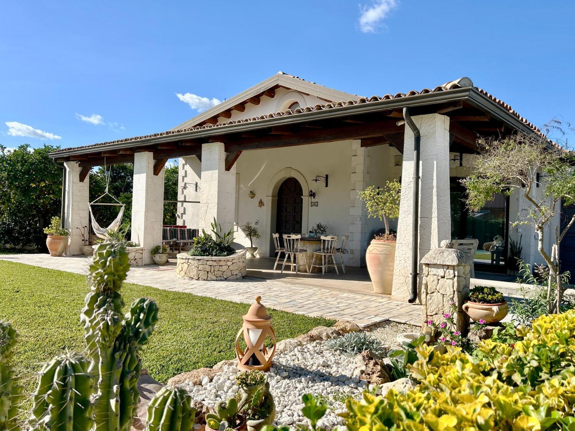 Villa Suq With Pool, Parking & Wifi Noto Exterior photo