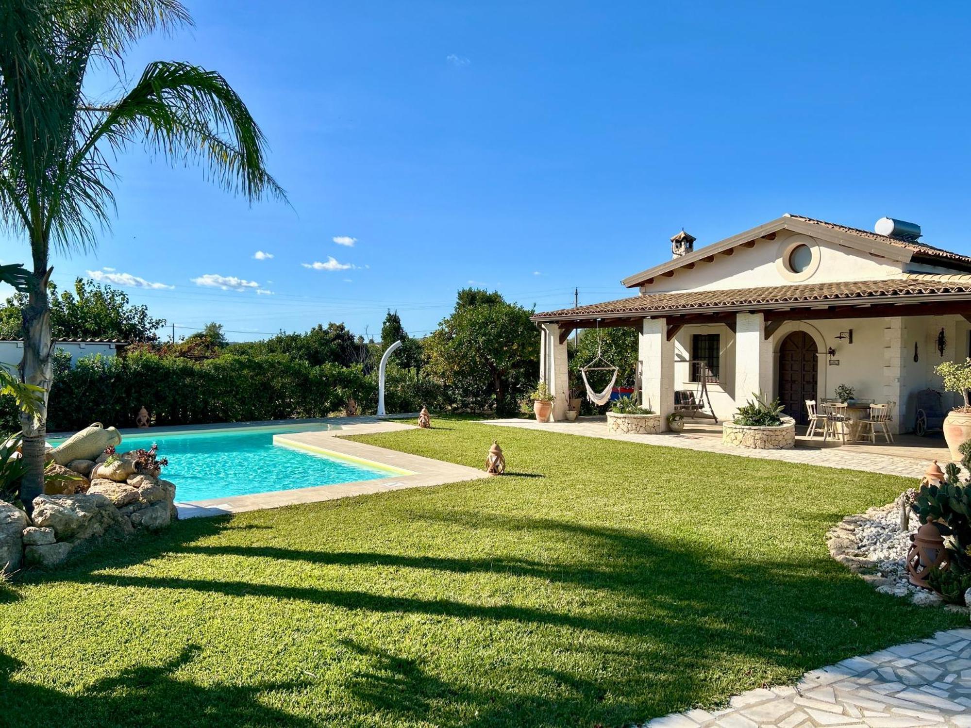 Villa Suq With Pool, Parking & Wifi Noto Exterior photo